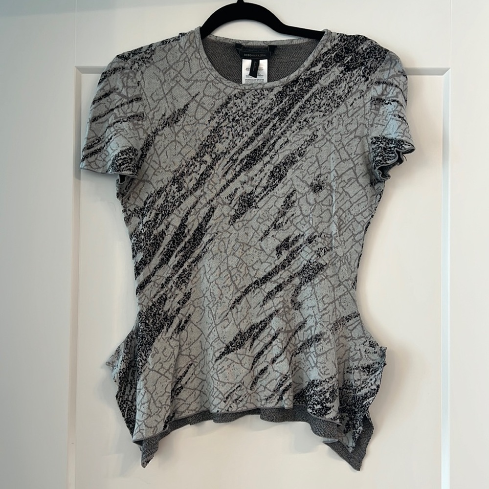 BCBGMaxAzria Size L Short Sleeve Peplum Knit top